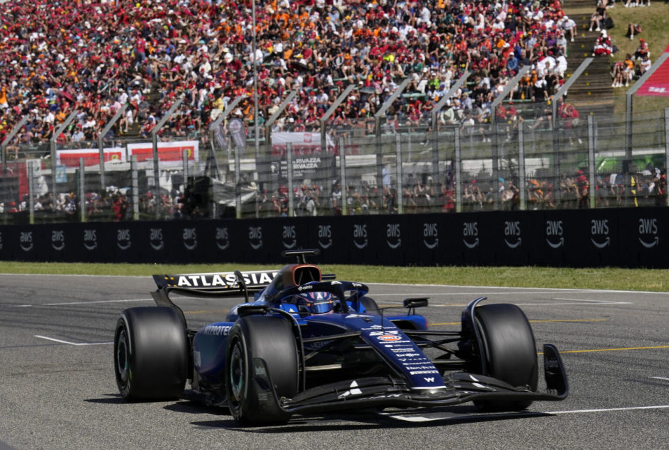 红牛车队轻取红牛二队,拉塞尔关键制胜 红牛车队轻取红牛二队,拉塞尔关键制胜