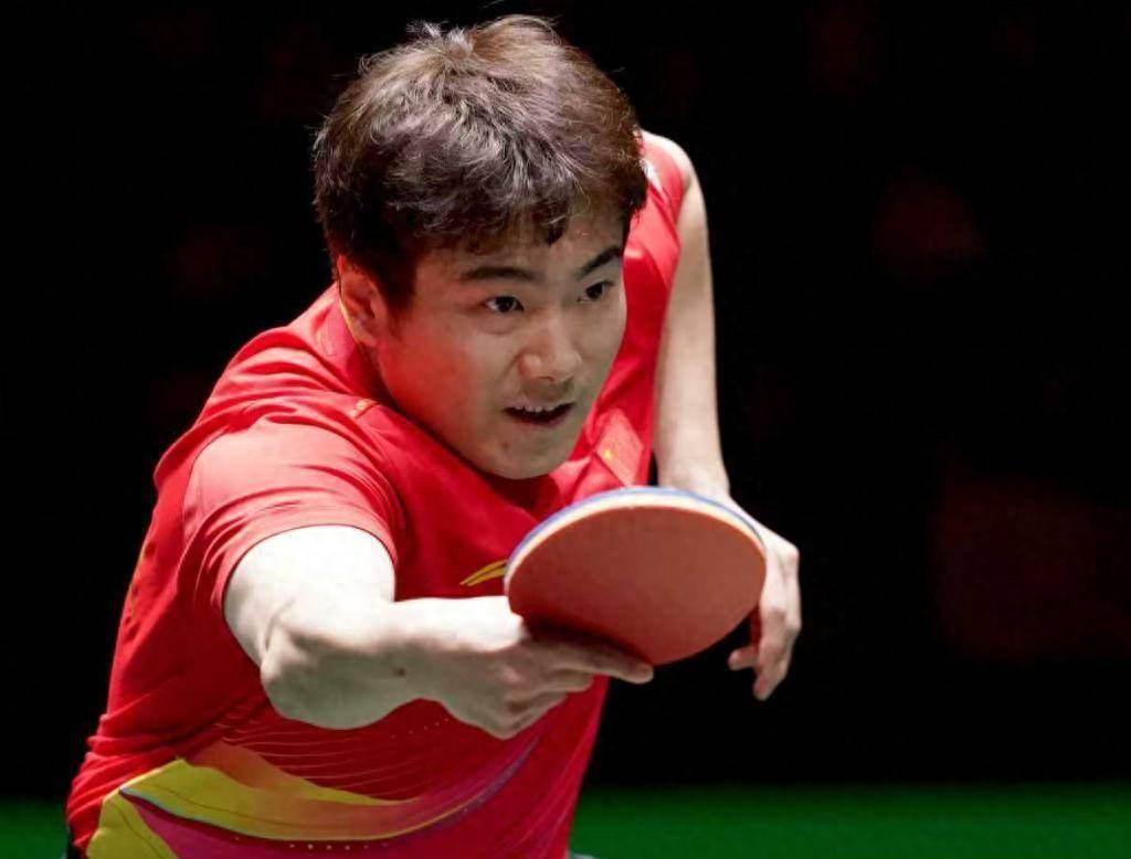 中国队翻盘英格兰队,梁靖崑刷新纪录 中国队翻盘英格兰队,梁靖崑刷新纪录