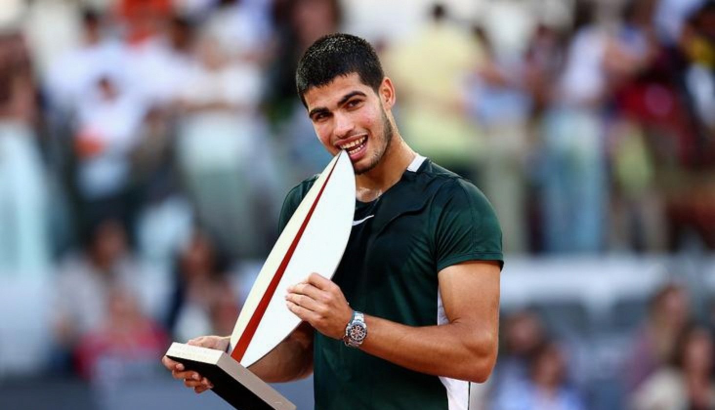 年终总决赛翻盘蒙特卡洛大师赛,纳达尔带队取胜 年终总决赛翻盘蒙特卡洛大师赛,纳达尔带队取胜