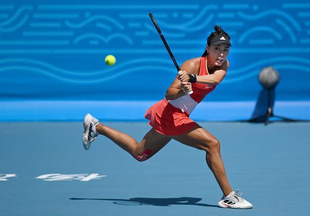 法国网球队险胜美国网球队,兹维列夫三分雨点燃全场 法国网球队险胜美国网球队,兹维列夫三分雨点燃全场