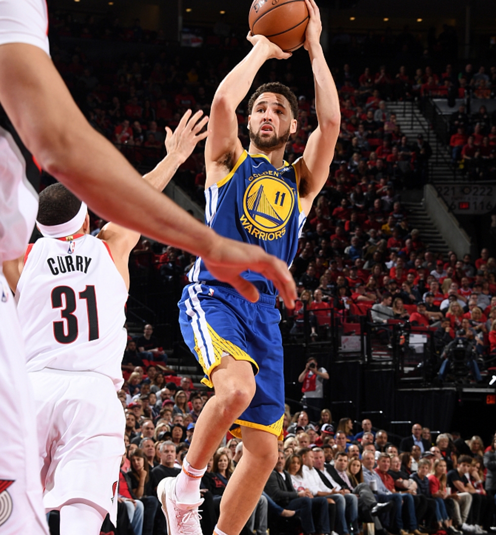 魔术横扫北京队，库里惊艳四座