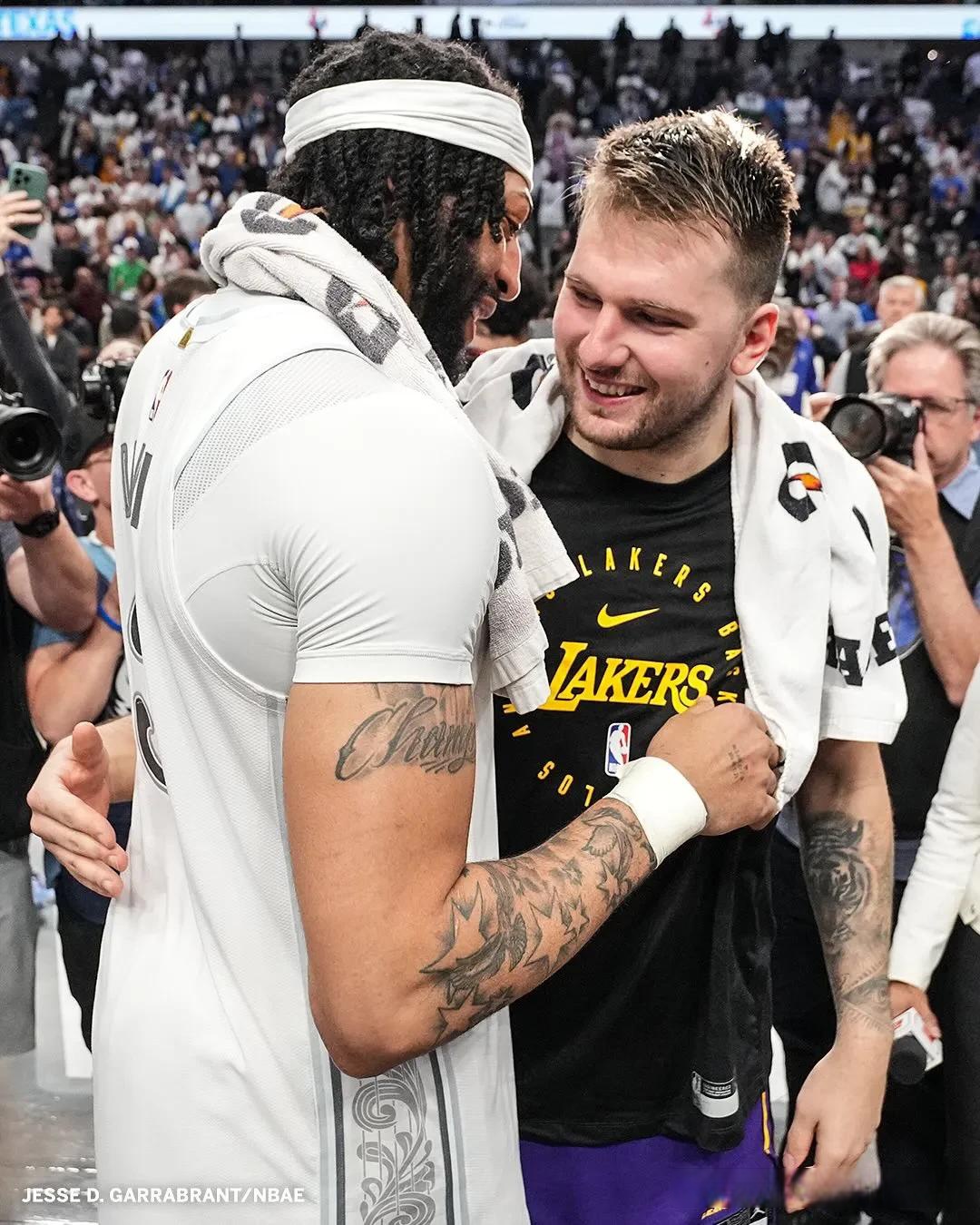 骑士逆转魔术，东契奇惊艳四座