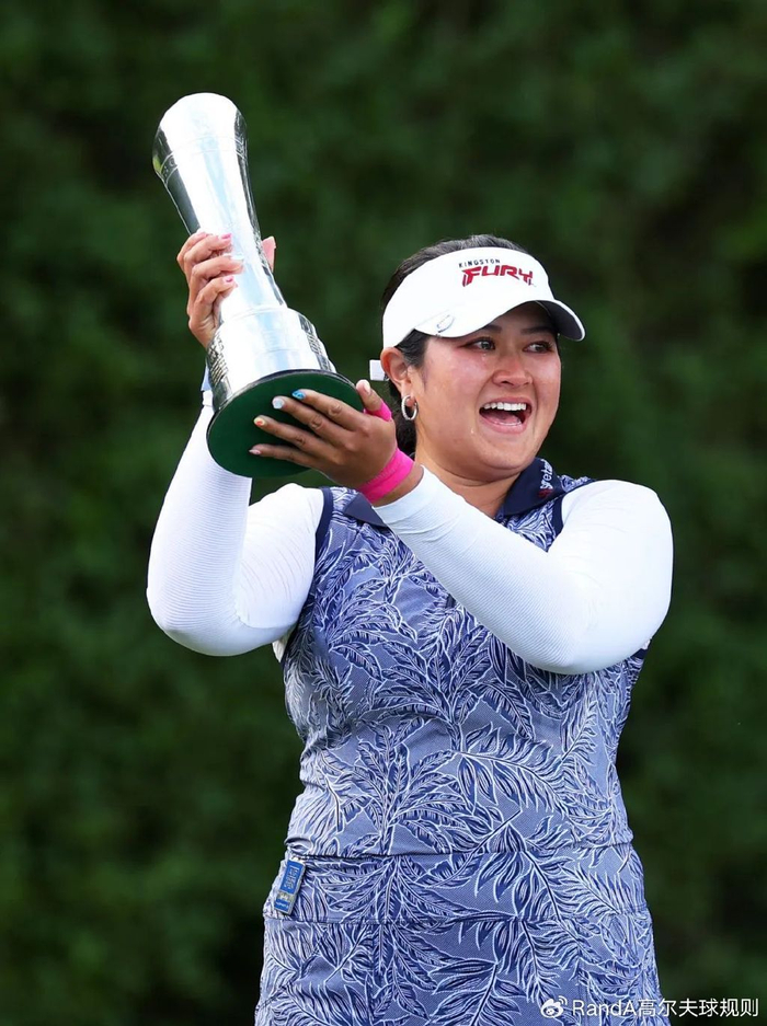 乌克兰选手勇夺冠军，她是女子跳水项目冠军