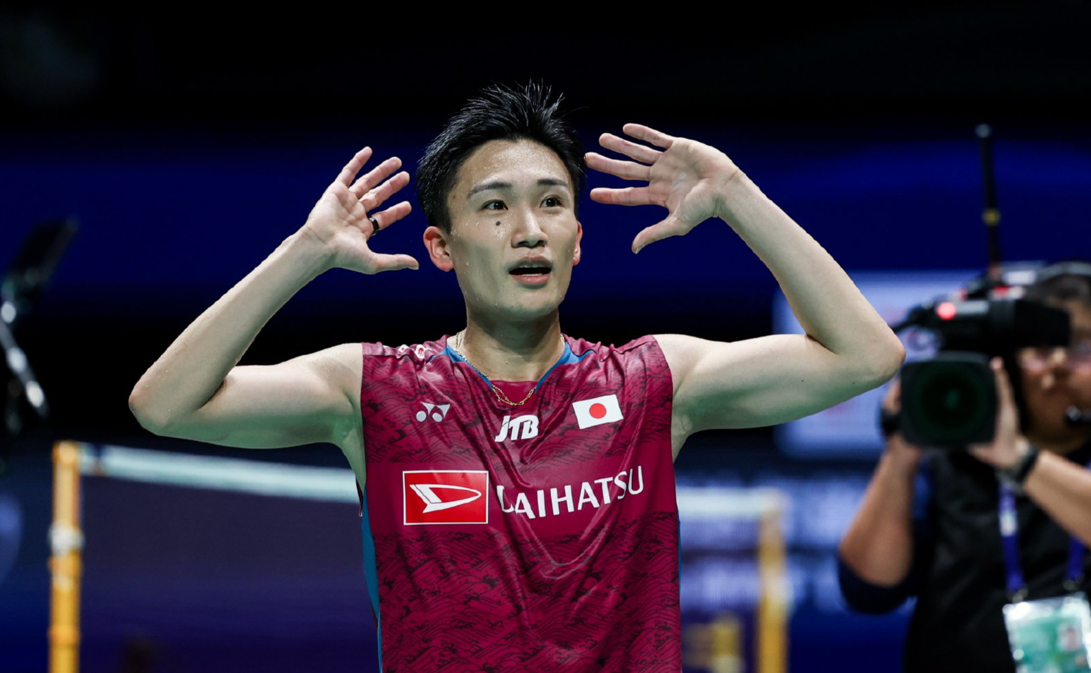 法国羽毛球队翻盘泰国羽毛球队，桃田贤斗制霸全场