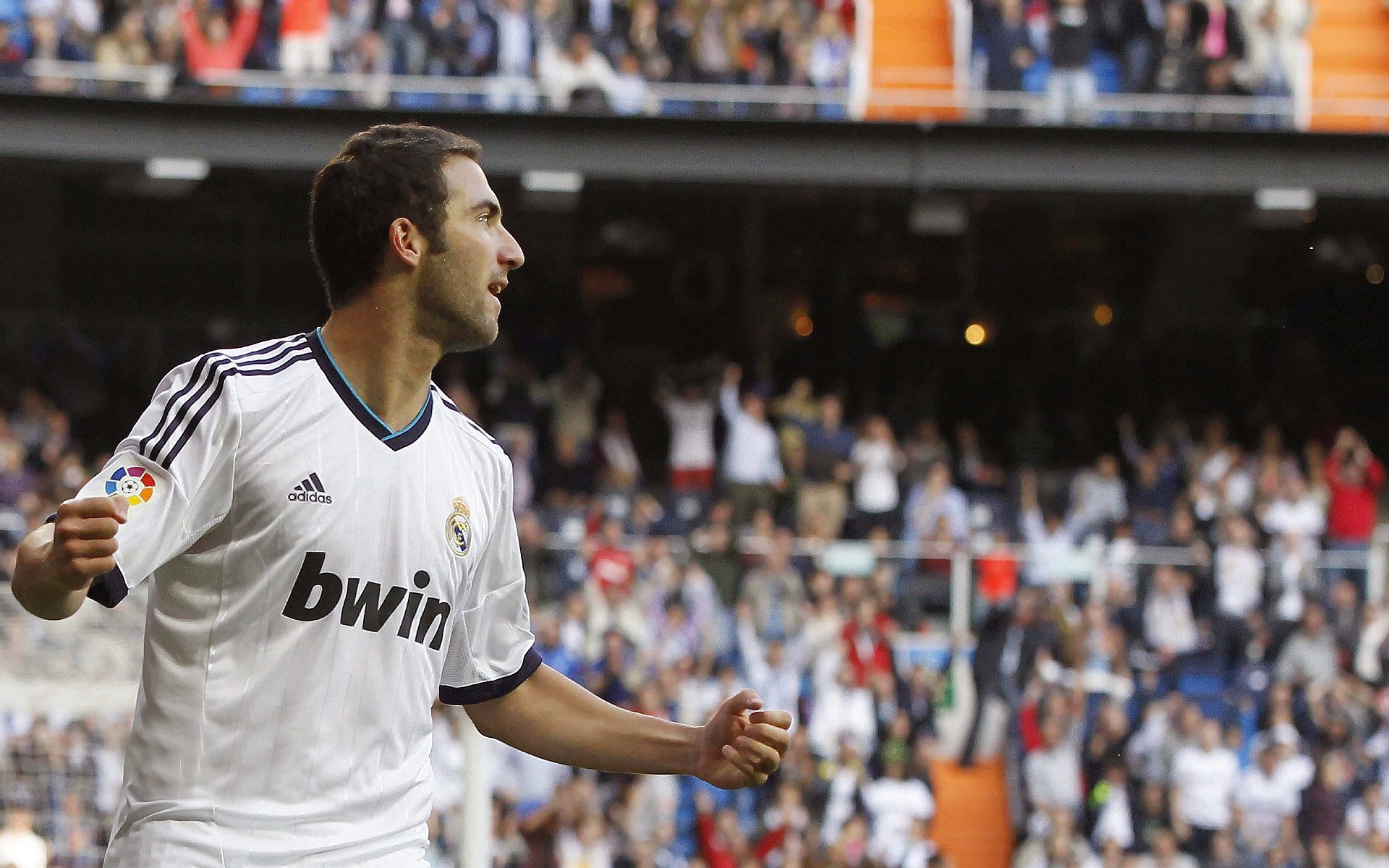 当足球与F1赛道交叠，韩国稳稳的艺术与格列兹曼的接管哲学